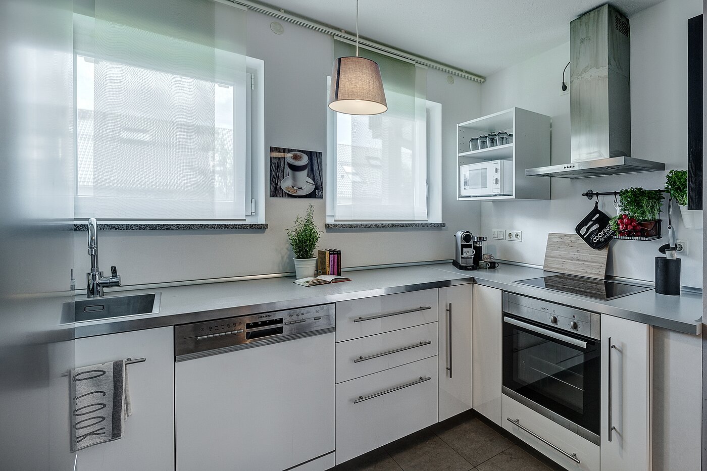 フラット 部屋数 3 部屋 | 70483 | Hochwertige...