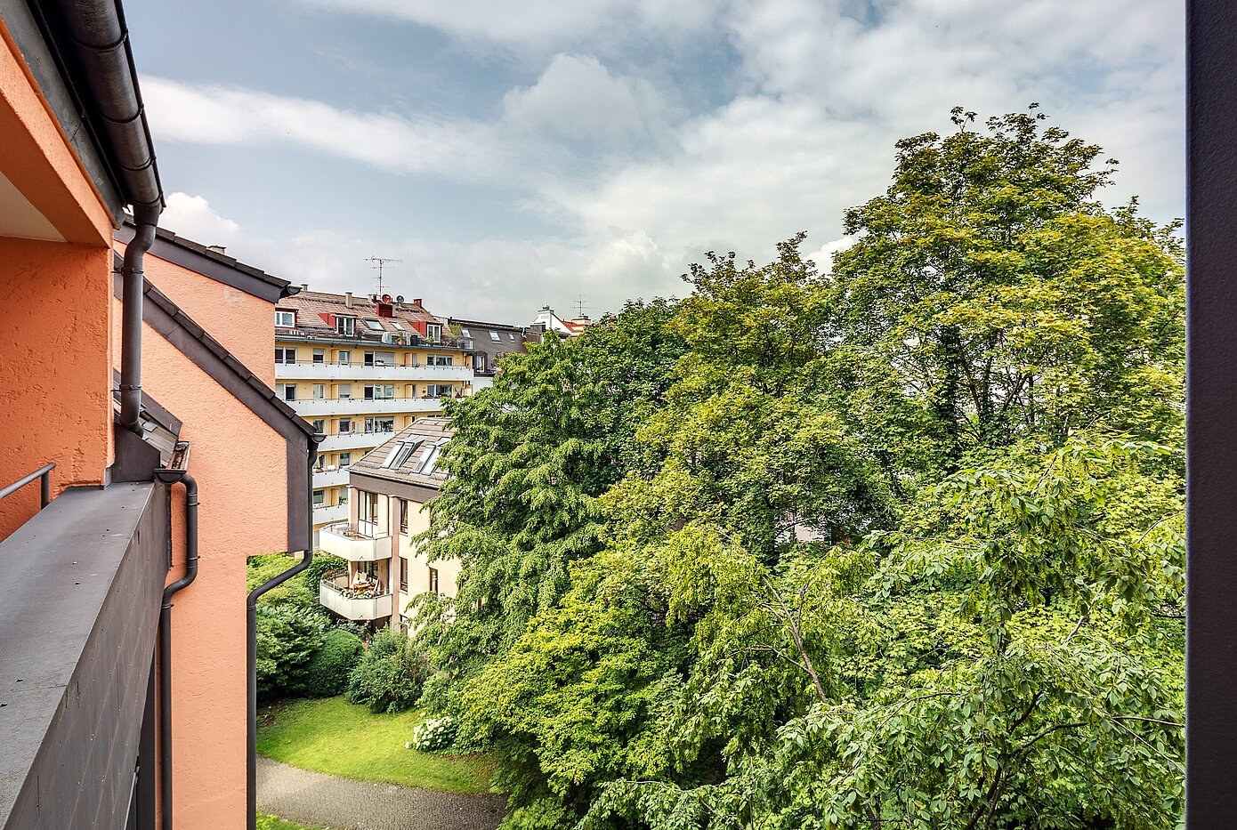 フラット 部屋数 1 部屋 | München-Haidhausen | 2102ML4 | Blick in den ruhigen Innenhof