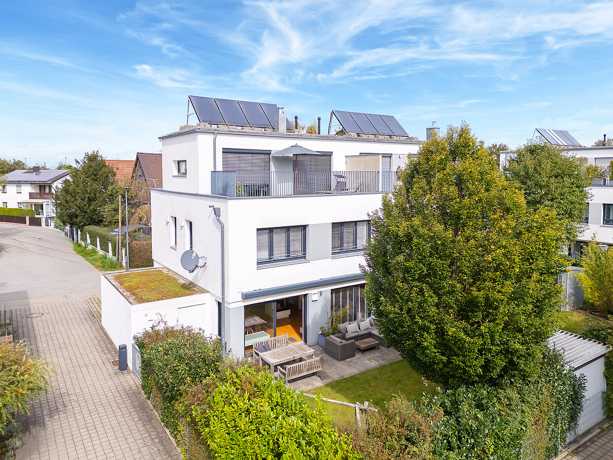 セミ・デタッチド・ハウス（一戸建てを二つに分けた家屋） 部屋数 5 部屋 | München-Aubing | 70162 | Vorderansicht