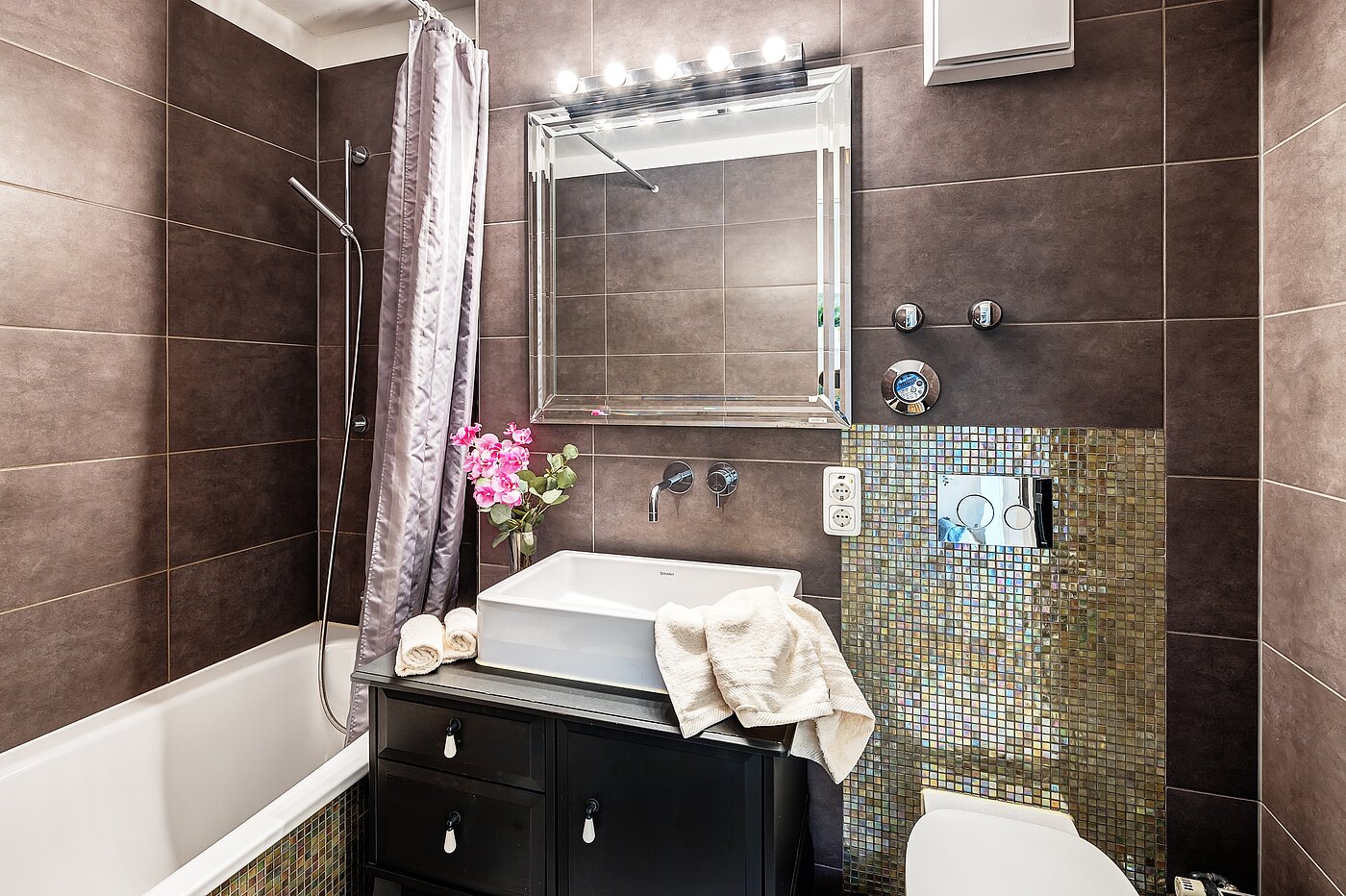 フラット 部屋数 1.5 部屋 | München-Bogenhausen | 2203ML2 | ... mit Badewanne