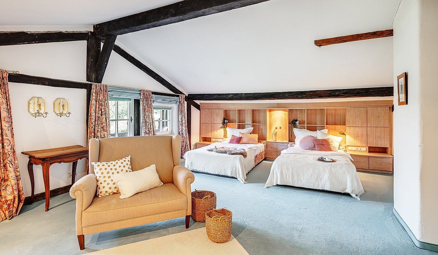 フラット 部屋数 11 部屋 | Gmund/Dürnbach | 2107ML11 | Schlafzimmer DG