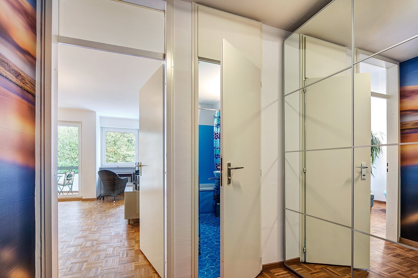 フラット 部屋数 1.5 部屋 | München-Sendling-Westpark | 2207ML4 | ...mit Spiegelschrank