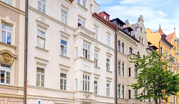 アティック・フラット（屋根裏） 部屋数 1 部屋 | München-Sendling | 700402 | Vordergebäude unter Denkmalschutz