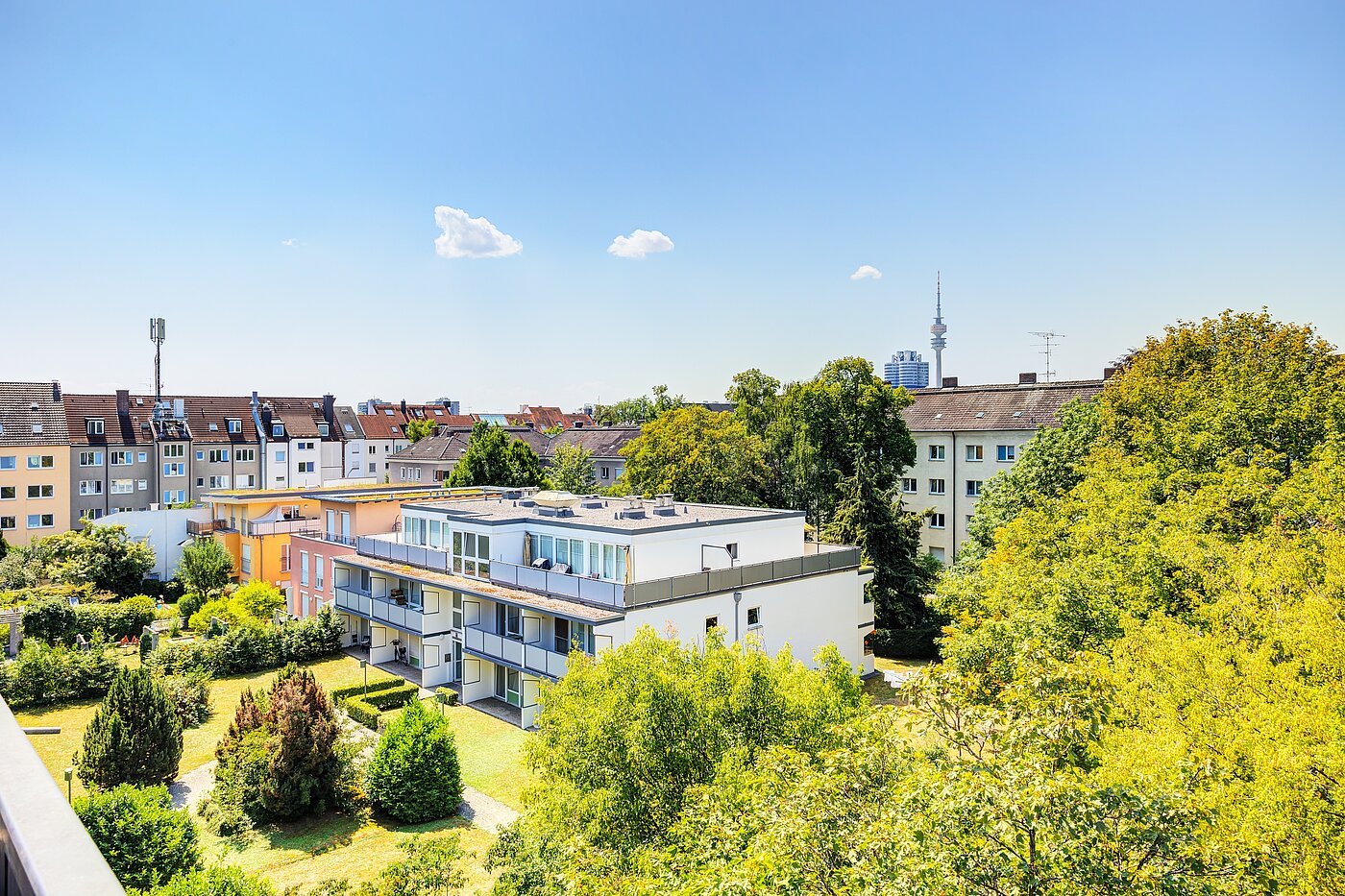 フラット 部屋数 1 部屋 | München-Milbertshofen | 704371 | Grüne Außenansicht