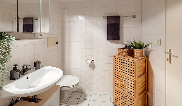 フラット 部屋数 2 部屋 | München-Sendling-Westpark | 2204ML2 | Weiß gefliestes Bad...