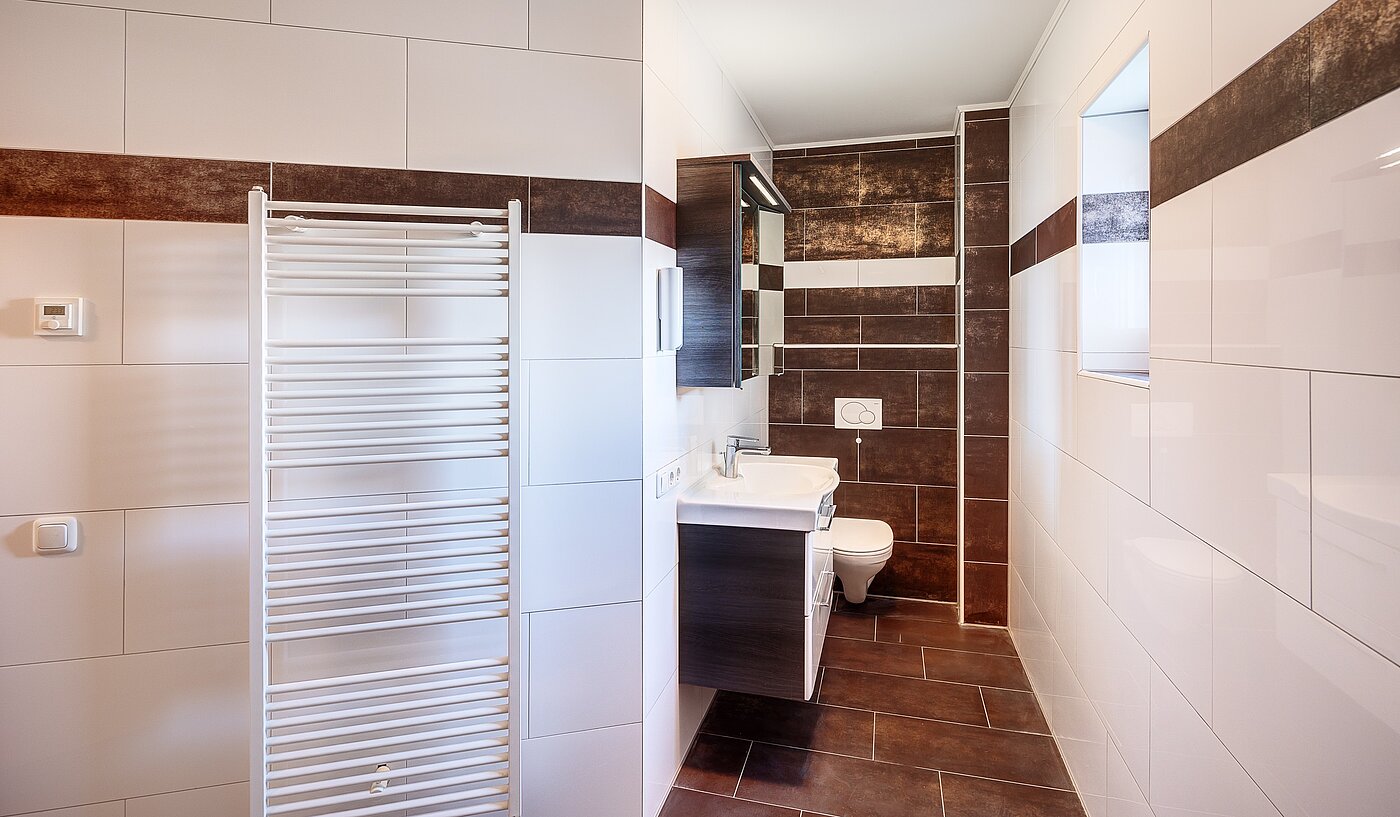 セミ・デタッチド・ハウス（一戸建てを二つに分けた家屋） 部屋数 6.5 部屋 | Unterschleißheim | 70122 | Zusätzliches Bad...