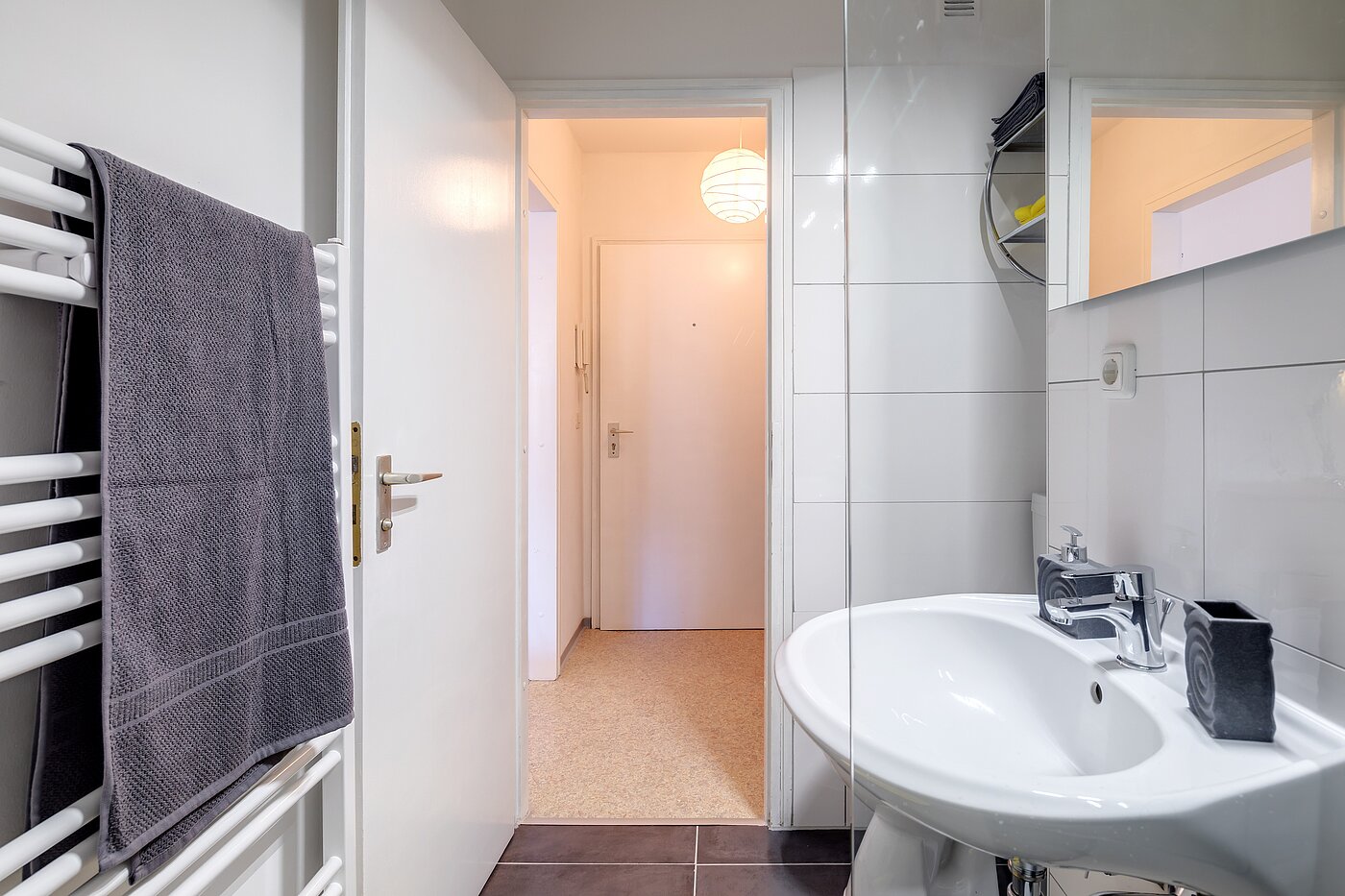 フラット 部屋数 1 部屋 | München-Neuhausen | 2301ML8 | ...und Handtuchheizkörper