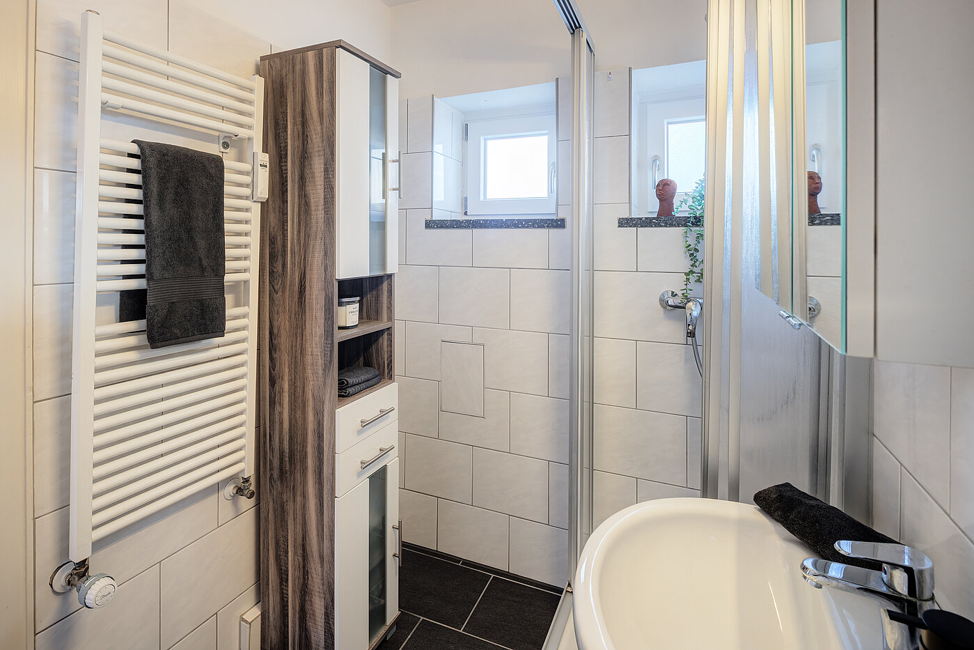 Apartment 部屋数 1 部屋 | München-Schwabing | 70211 | Handtuchheizkörper...