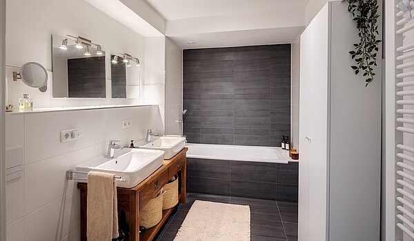 フラット 部屋数 3 部屋 | München-Ludwigsvorstadt | 70488 | Masterbad mit Wanne