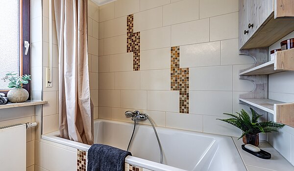 フラット 部屋数 3 部屋 | München-Trudering | 70481 | ...mit Badewanne