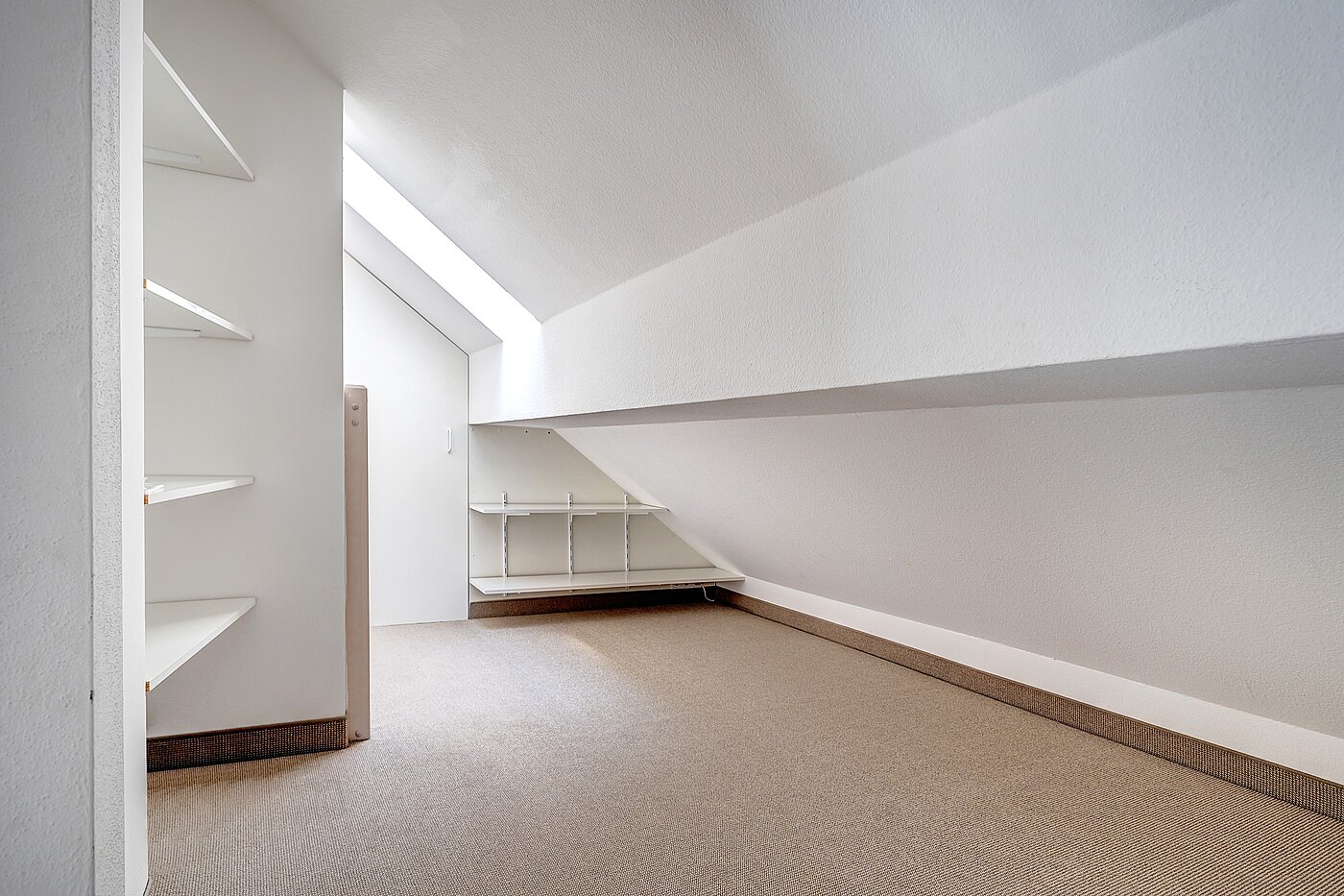 フラット 部屋数 2 部屋 | Neubiberg | 70129 | ...weitere Staumöglichkeiten