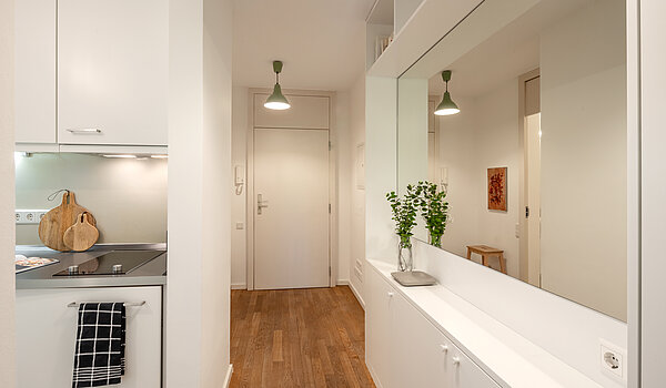 フラット 部屋数 2 部屋 | München-Solln | 70418 | Flur Blickrichtung Eingang