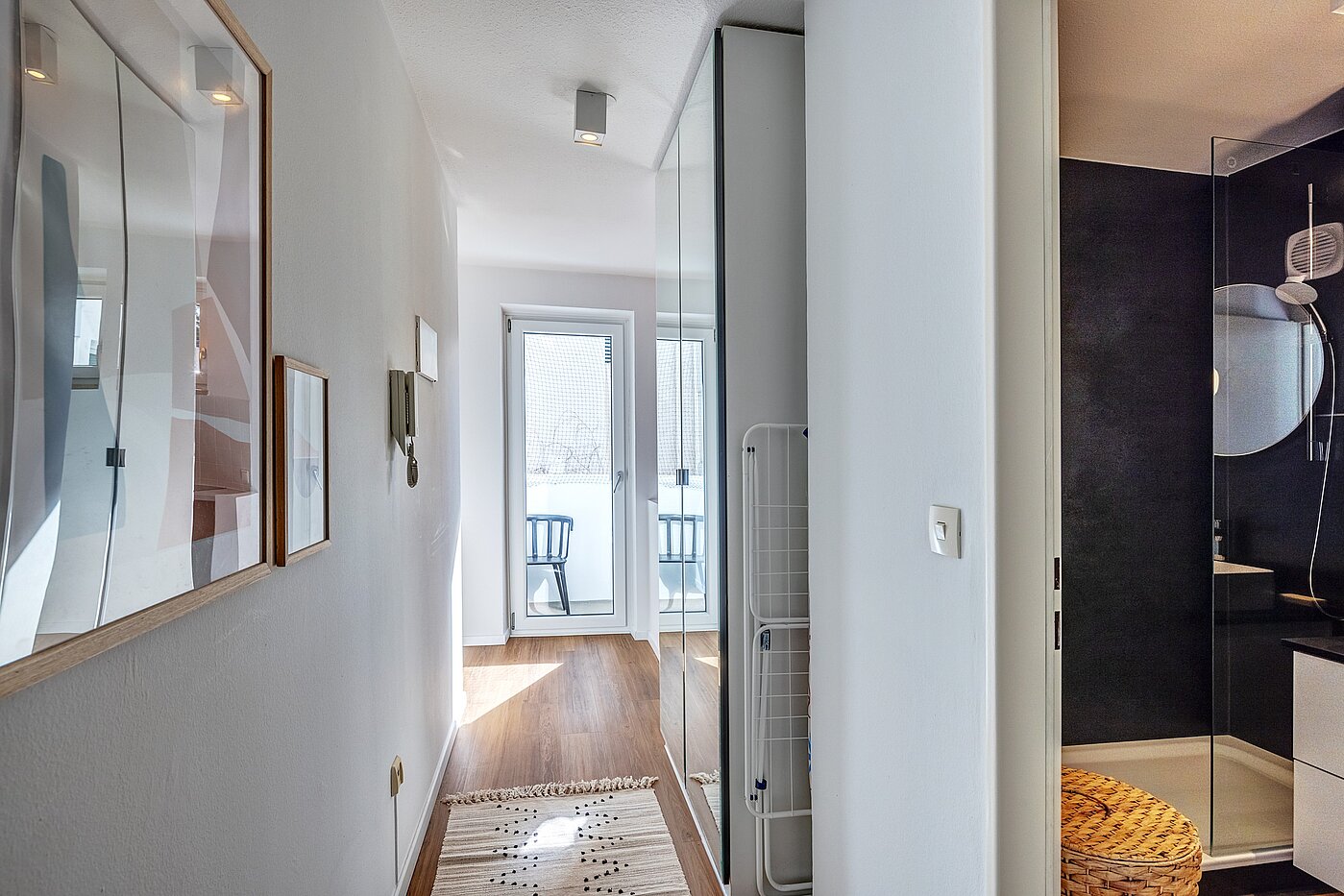 フラット 部屋数 1 部屋 | München-Maxvorstadt | 700022 | Flur Richtung Bad & Küche