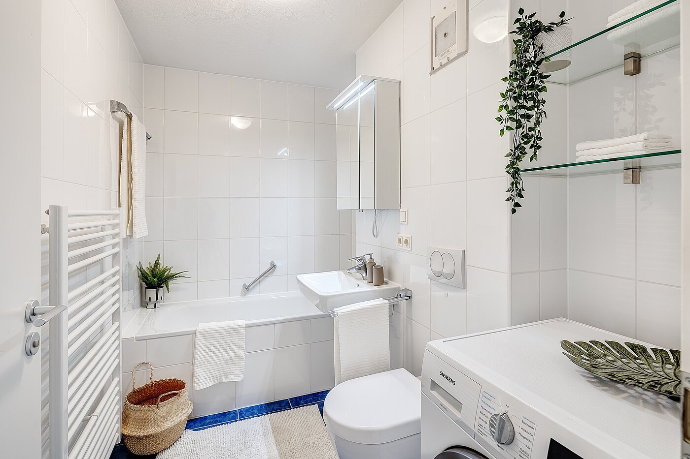 フラット 部屋数 3 部屋 | München-Laim | 2206ML2 | Und Bad Nr. 2 ganz in weiß...