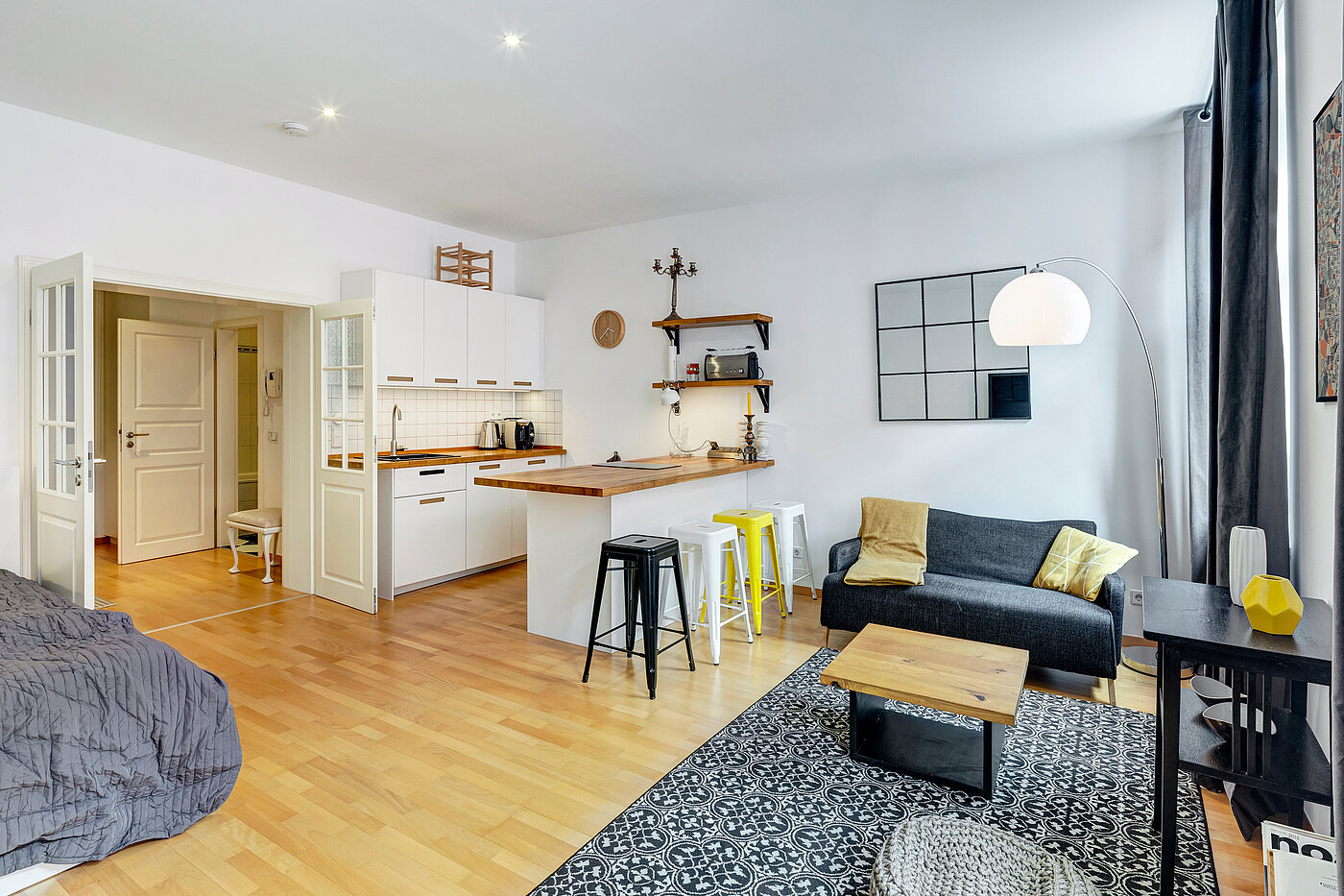 フラット 部屋数 1 部屋 | München-Ludwigsvorstadt | 70388 | Wohn- und Schlafbereich
