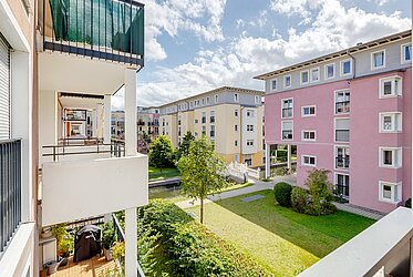 Pasing: Modernes Apartment mit Südbalkon
