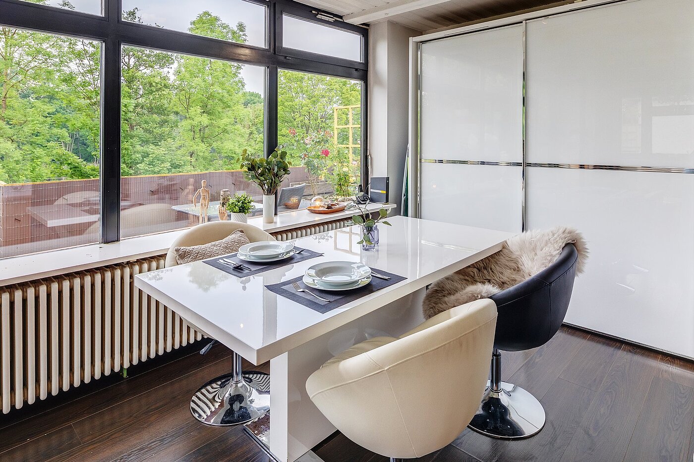 フラット 部屋数 2 部屋 | Karlsfeld | 1906ML2 | ... und Essen