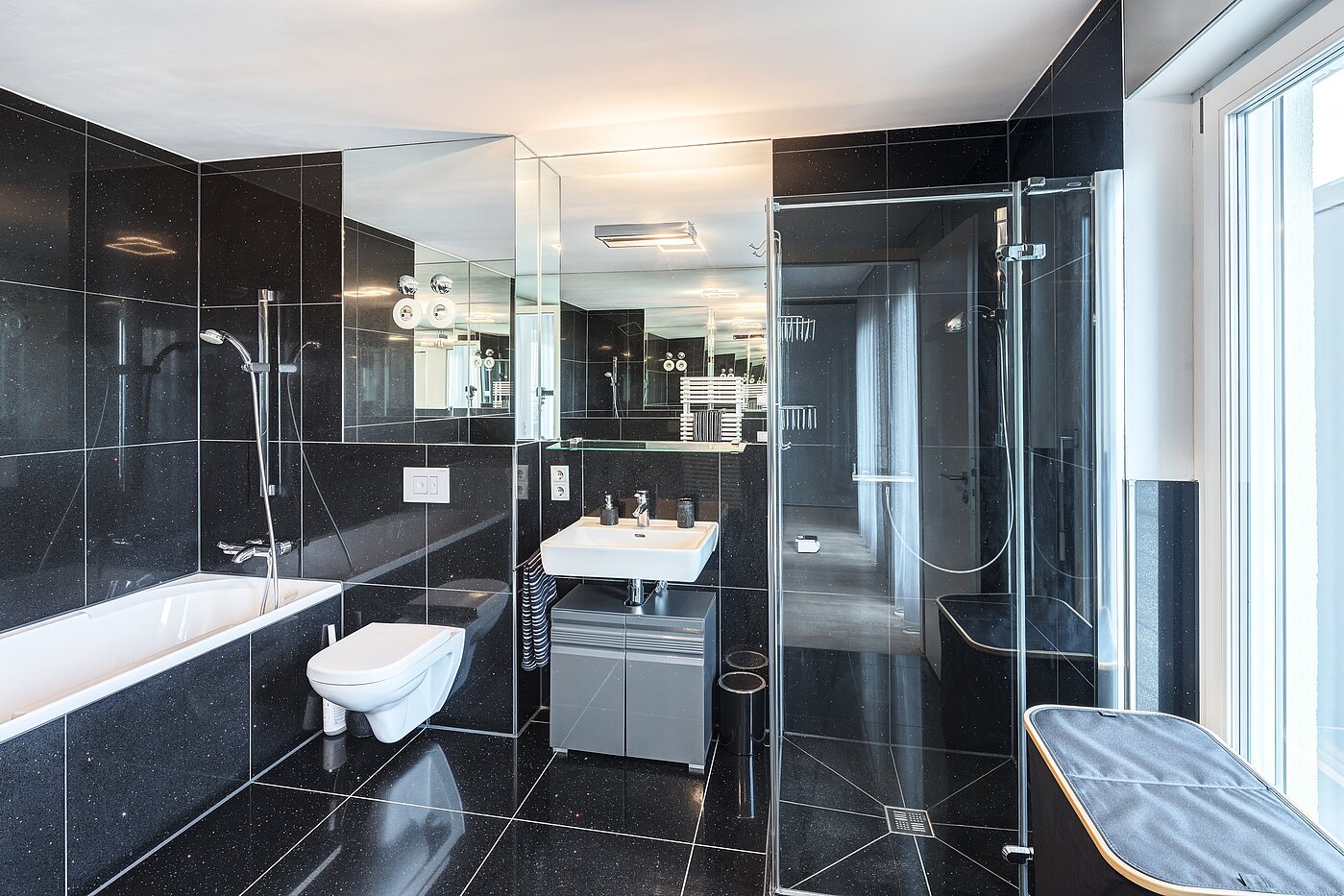 Penthouse 部屋数 3 部屋 | München-Riem | 70468 | Ensuite-Bad mit Dusche...