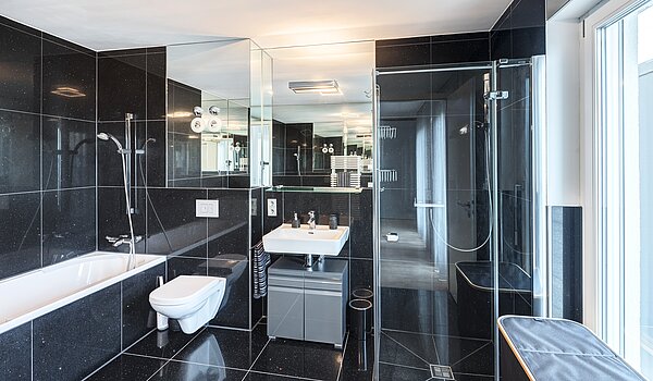 Penthouse 部屋数 3 部屋 | München-Riem | 70468 | Ensuite-Bad mit Dusche...