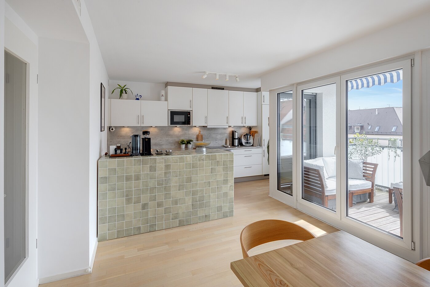 フラット 部屋数 3 部屋 | München-Ludwigsvorstadt | 70488 | ...mit allen elektrischen Geräten...