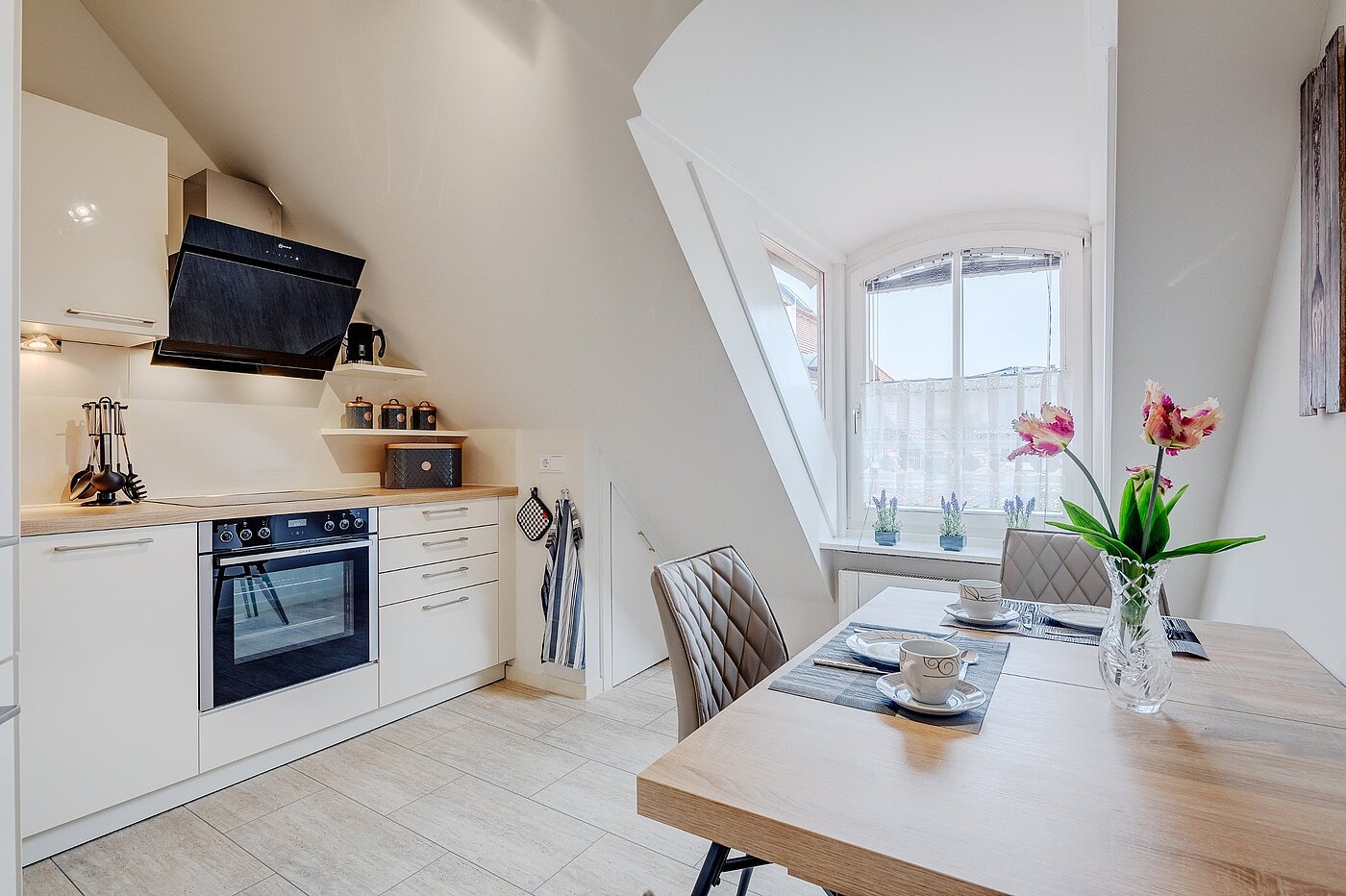 フラット 部屋数 2.5 部屋 | München-Moosach | 2012ML4 | Geschmackvolle Einbauküche...