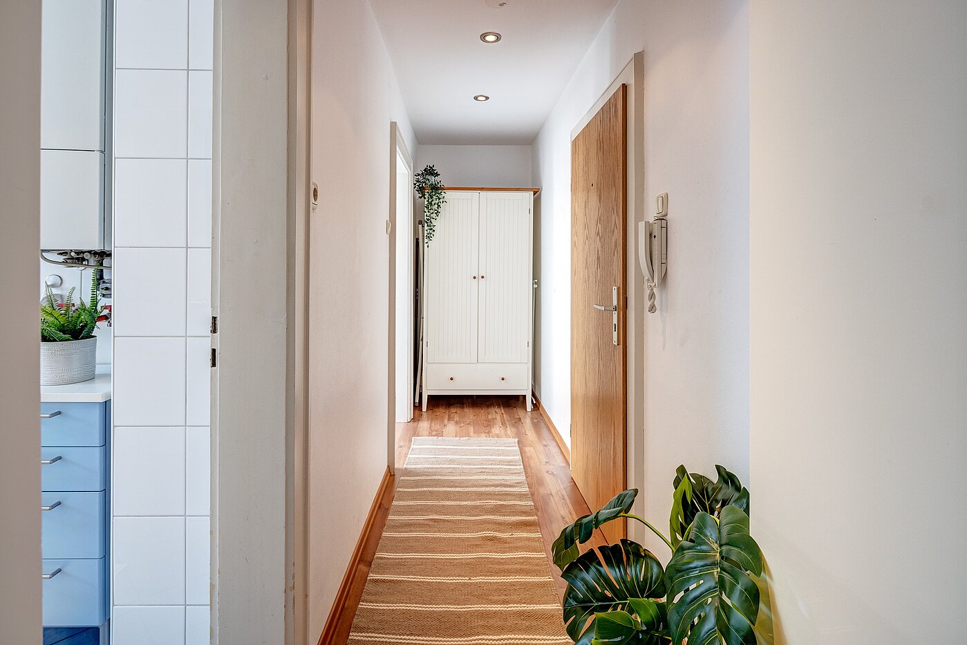 フラット 部屋数 1 部屋 | München-Sendling | 2201ML3 | Flur Richtung Küche...