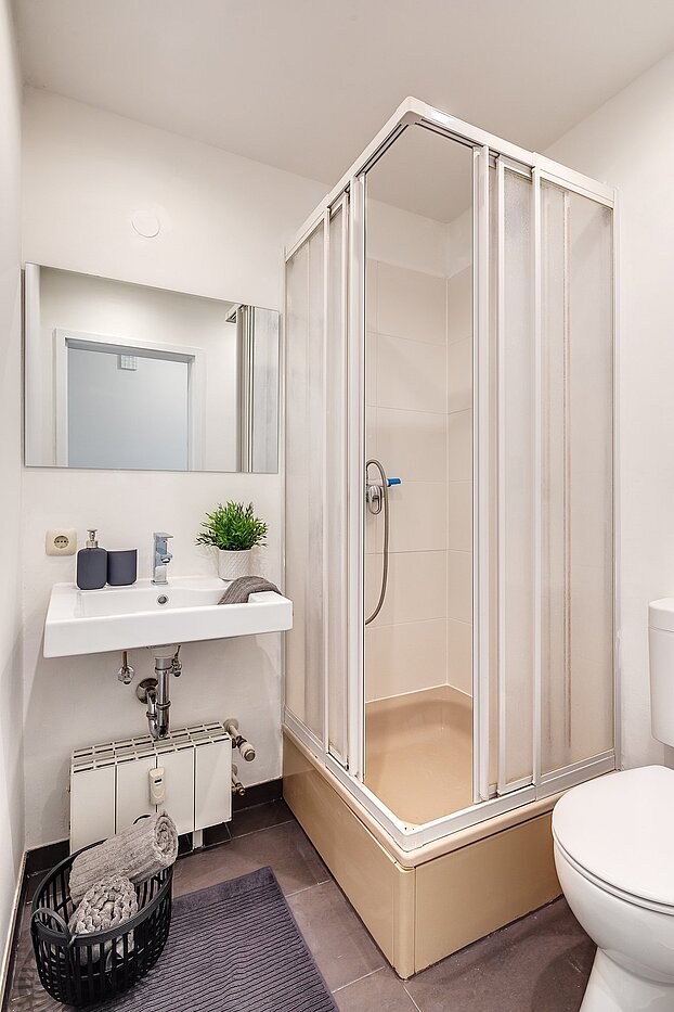 フラット 部屋数 4.5 部屋 | München-Perlach | 2003ML6 | Gäste-WC mit Dusche