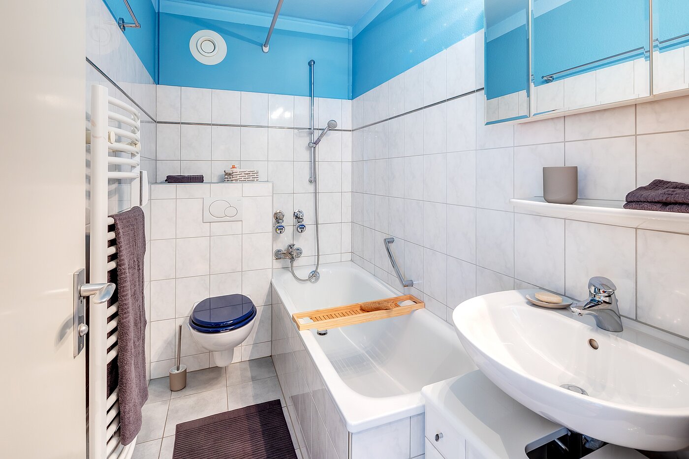 フラット 部屋数 1 部屋 | München-Solln | 700901 | ...und Badewanne