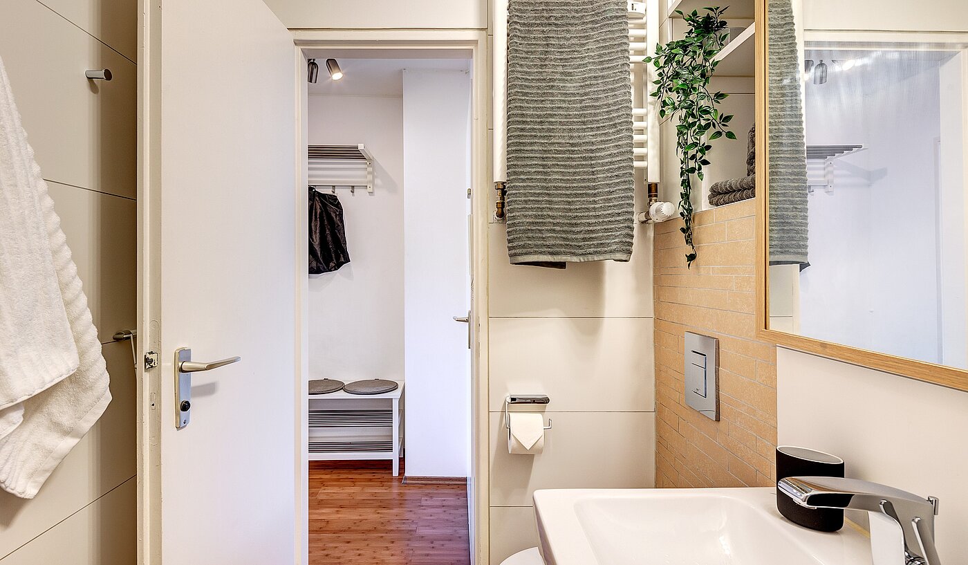 フラット 部屋数 1 部屋 | München-Schwabing | 2210ML3 | ...und Handtuchheizkörper