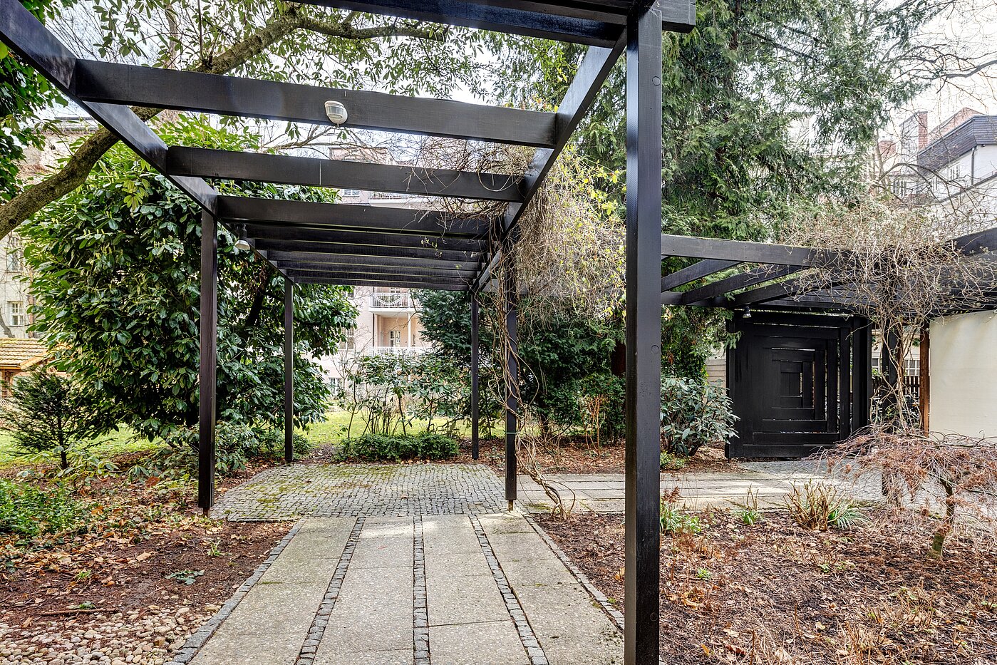 フラット 部屋数 1 部屋 | München-Bogenhausen | 70070 | Idyllischer Innenhof