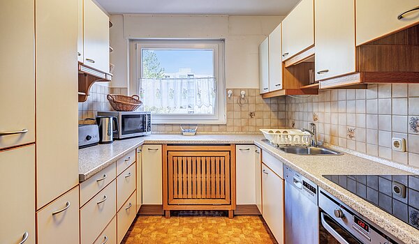 フラット 部屋数 2.5 部屋 | München-Hadern | 70393 | Küche mit Fenster...