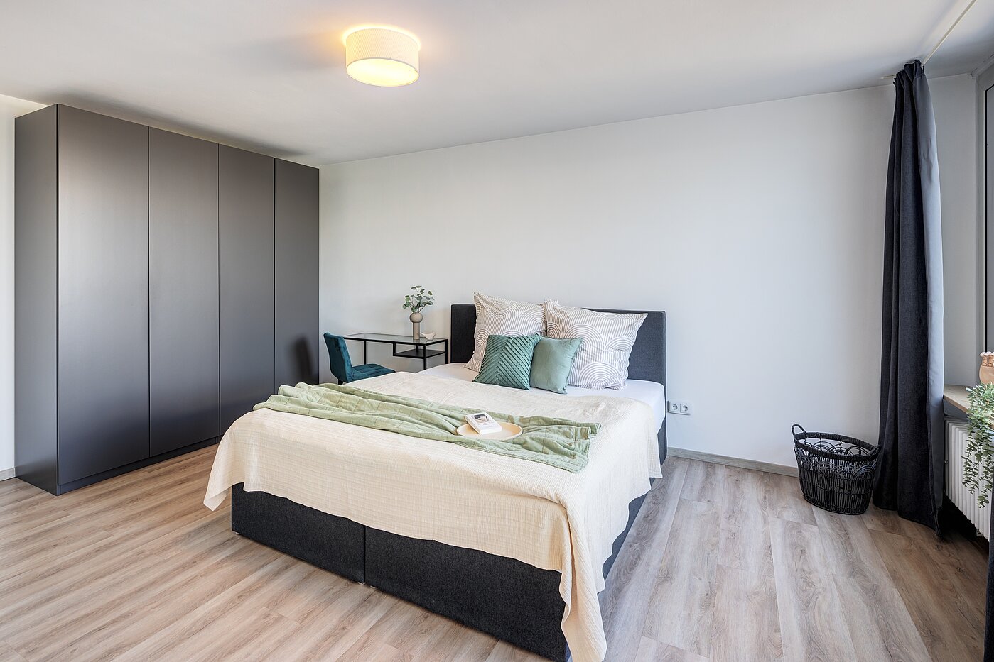 Terrassenwohnung 部屋数 3.5 部屋 | München-Berg am Laim | 70451 | Schlafzimmer I