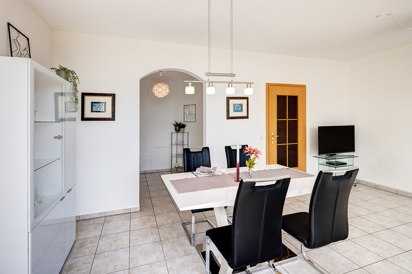 フラット 部屋数 2 部屋 | Unterschleißheim | 70138 | ...Essbereich