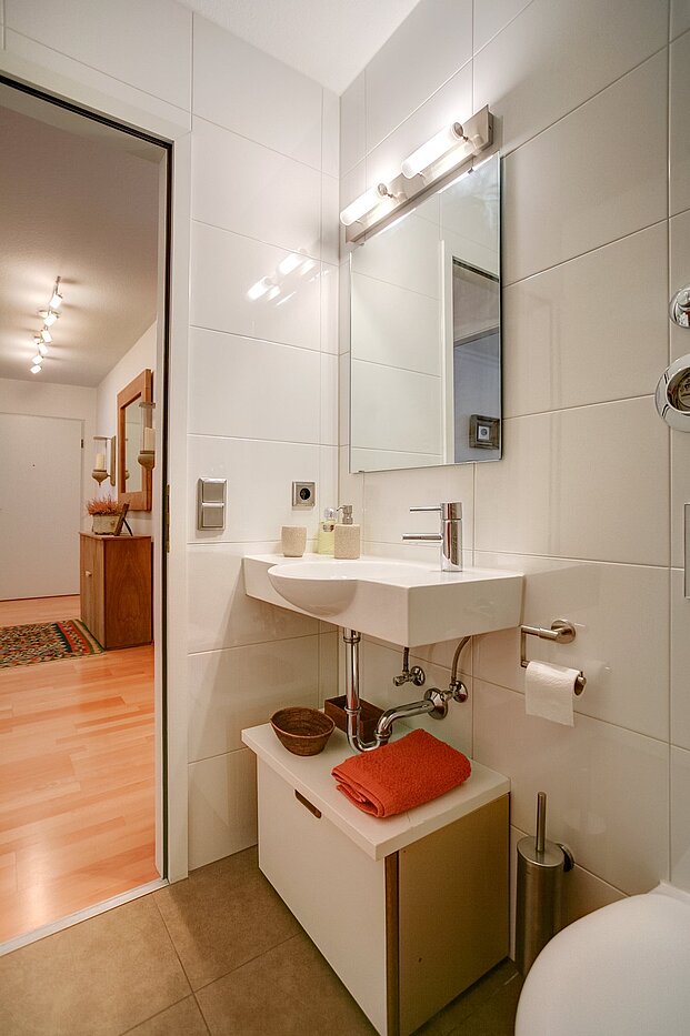 フラット 部屋数 3 部屋 | München-Au | 2003ML17 | Modernes Gäste-WC