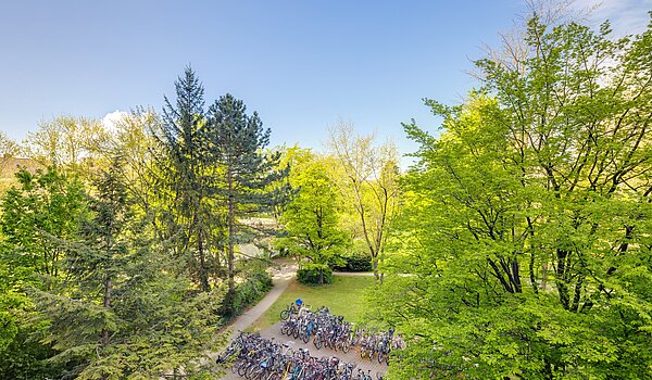 フラット 部屋数 2 部屋 | München-Sendling-Westpark | 2204ML2 | ...Blick auf das parkähnliche Grundstück