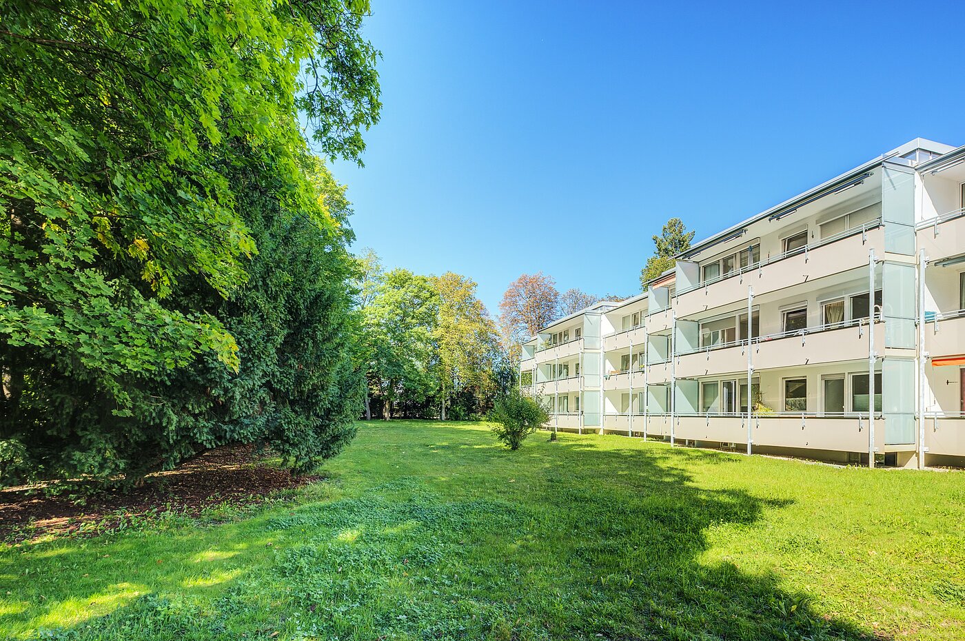 フラット 部屋数 3.5 部屋 | 70284 | Parkähnliches Grundstück