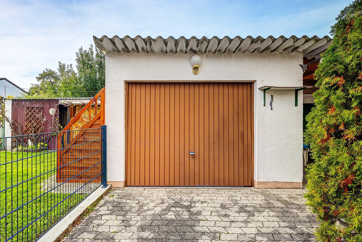 一戸建て 部屋数 6 部屋 | Unterschleißheim | 2209ML7 | Garage