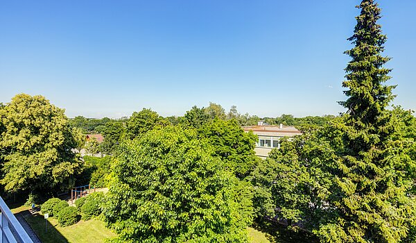 アティック・フラット（屋根裏） 部屋数 3.5 部屋 | München-Berg am Laim | 70451 | Ausblick