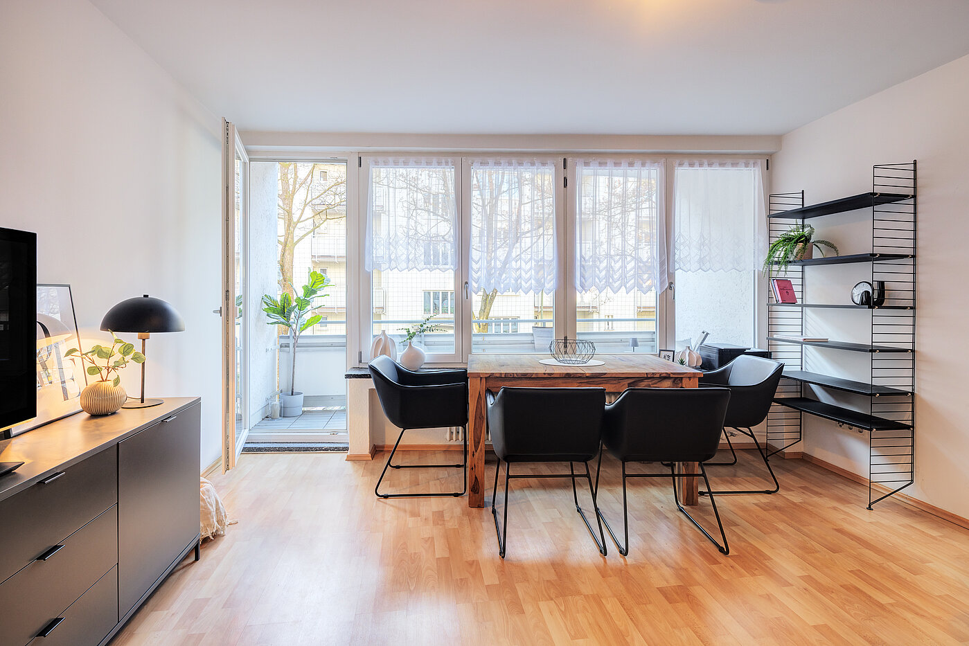 Apartment 部屋数 1 部屋 | München-Schwabing | 70211 | Ess-/Arbeitsbereich