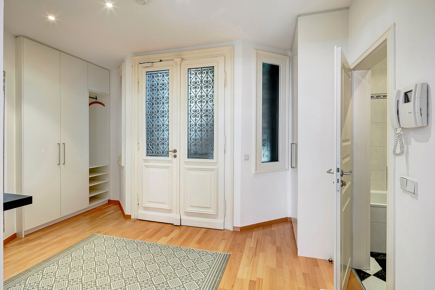 フラット 部屋数 1 部屋 | München-Ludwigsvorstadt | 70388 | Eingangstüre