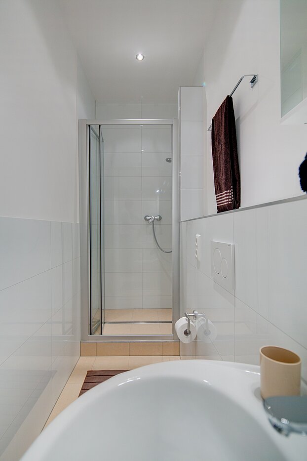 フラット 部屋数 4 部屋 | München-Neuhausen | 70471 | ...mit Dusche