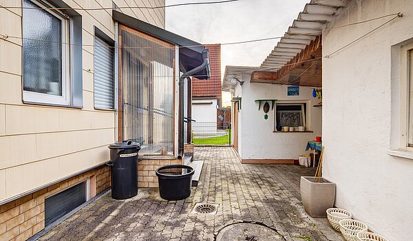 一戸建て 部屋数 6 部屋 | Unterschleißheim | 2209ML7 | Anbau mit Werkstatt