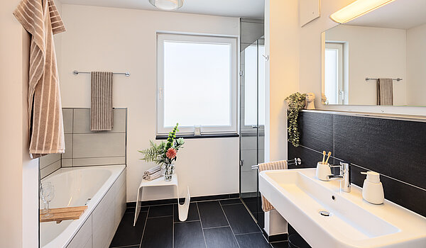 Penthouse 部屋数 2 部屋 | München-Bogenhausen | 70385 | Geschmackvolles Bad...