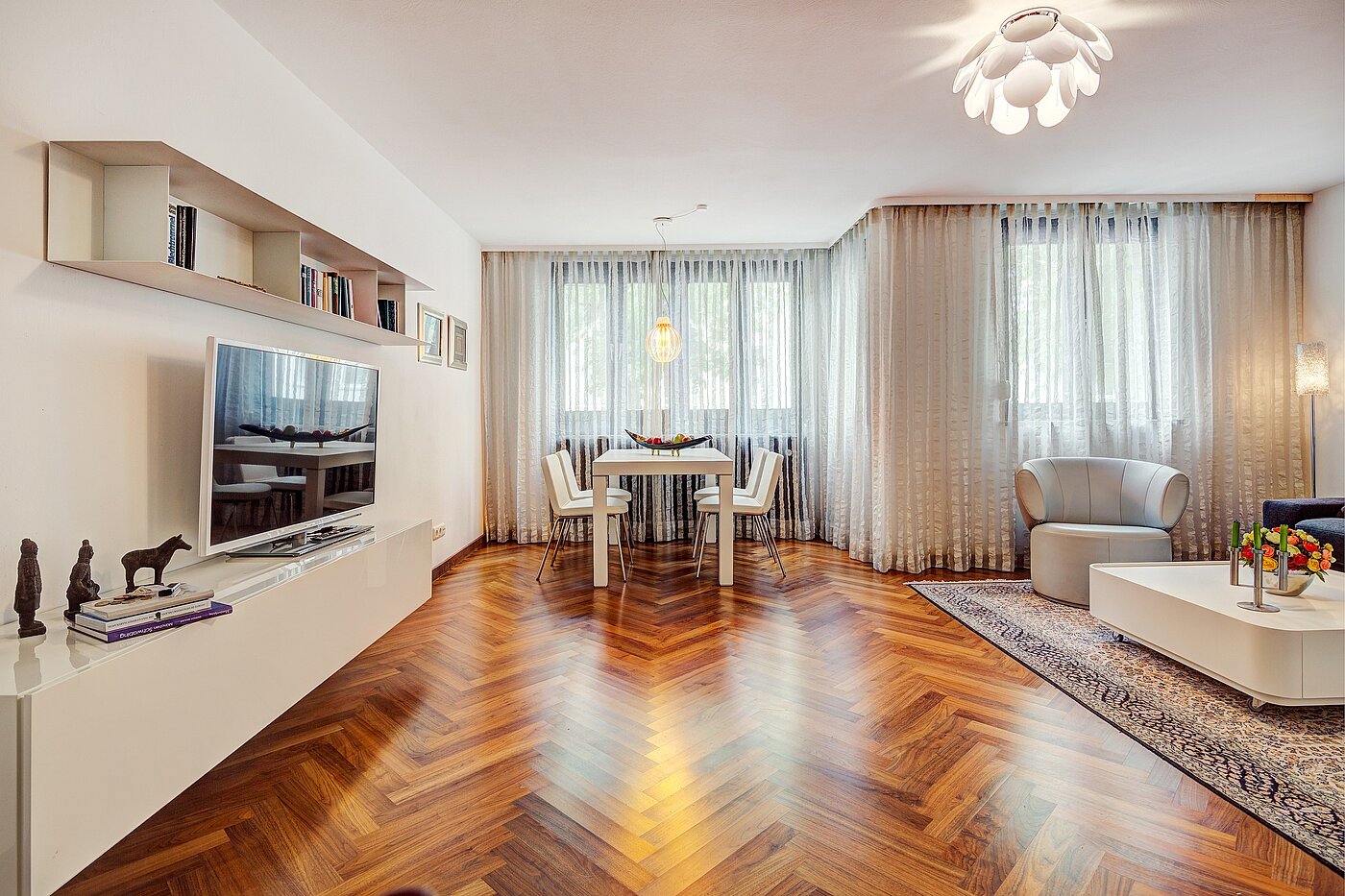 フラット 部屋数 1 部屋 | München-Schwabing | 2207ML10 | Wohnen und...