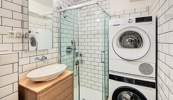 フラット 部屋数 3 部屋 | München-Haidhausen | 70447 | Badezimmer mit Waschmaschine