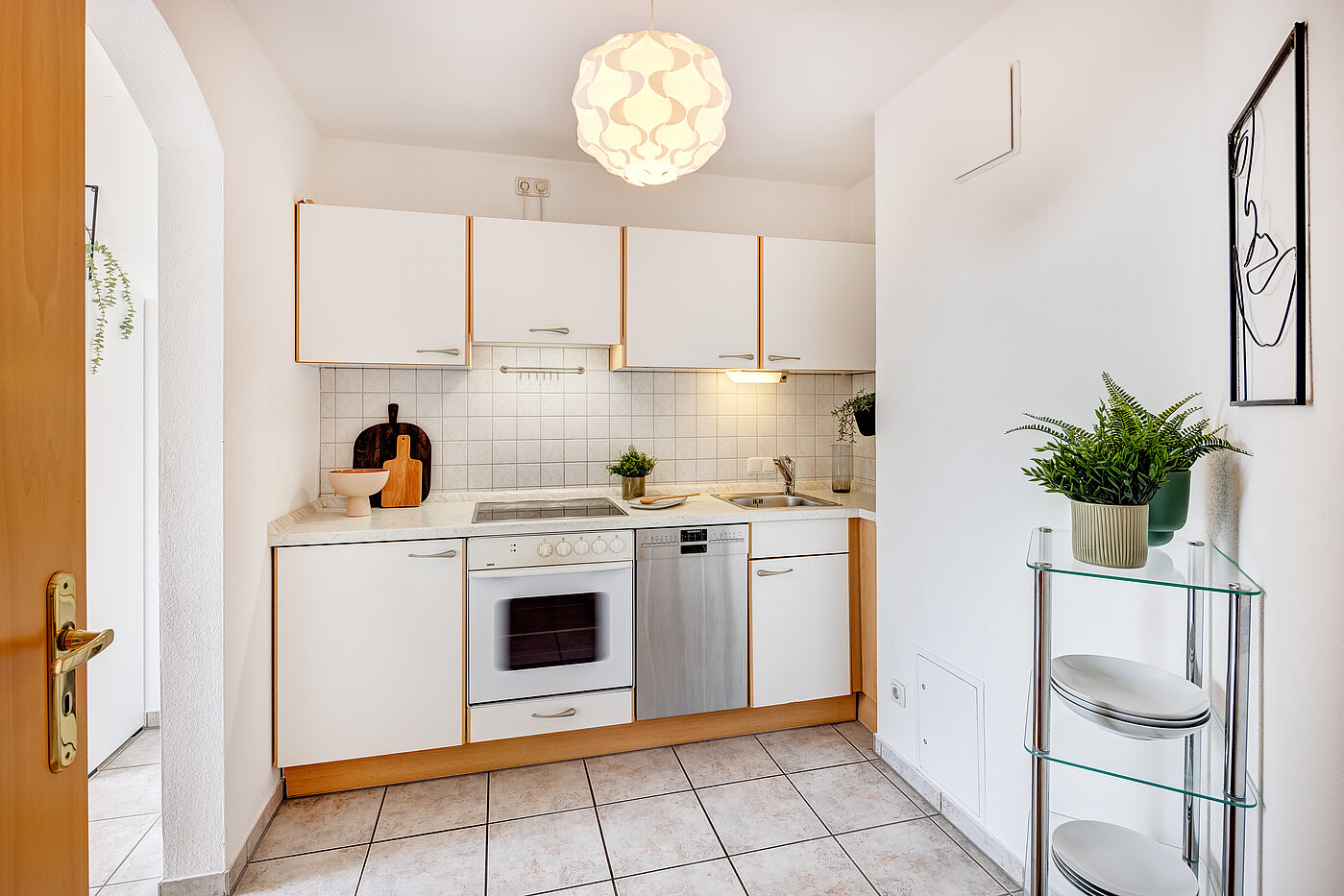 フラット 部屋数 2 部屋 | Unterschleißheim | 70138 | ...Küche mit Einbauküche