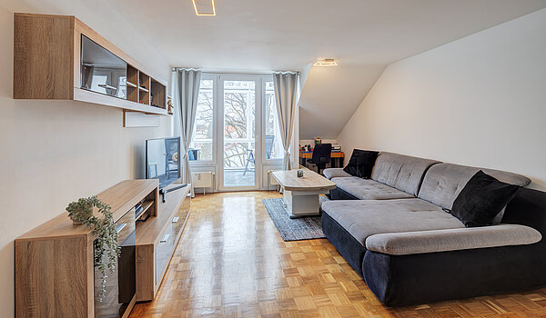 フラット 部屋数 2 部屋 | Poing | 70373 | ...mit Wintergarten