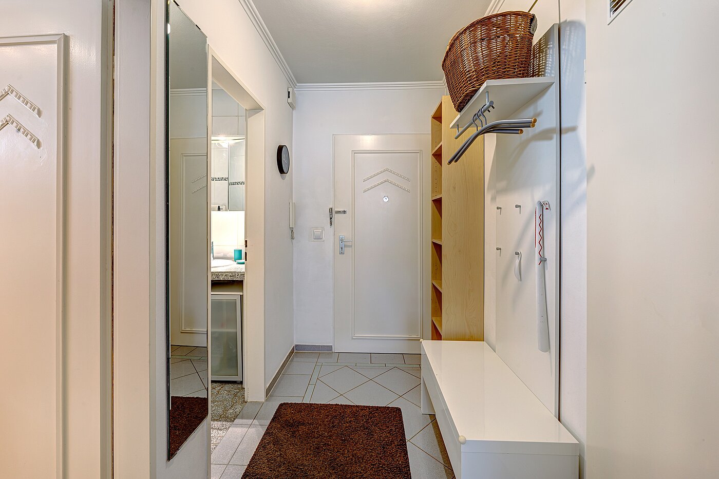 フラット 部屋数 2 部屋 | München-Milbertshofen | 701801 | Flur Richtung Eingang