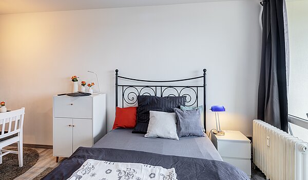 フラット 部屋数 1 部屋 | München-Haidhausen | 70482 | Bett