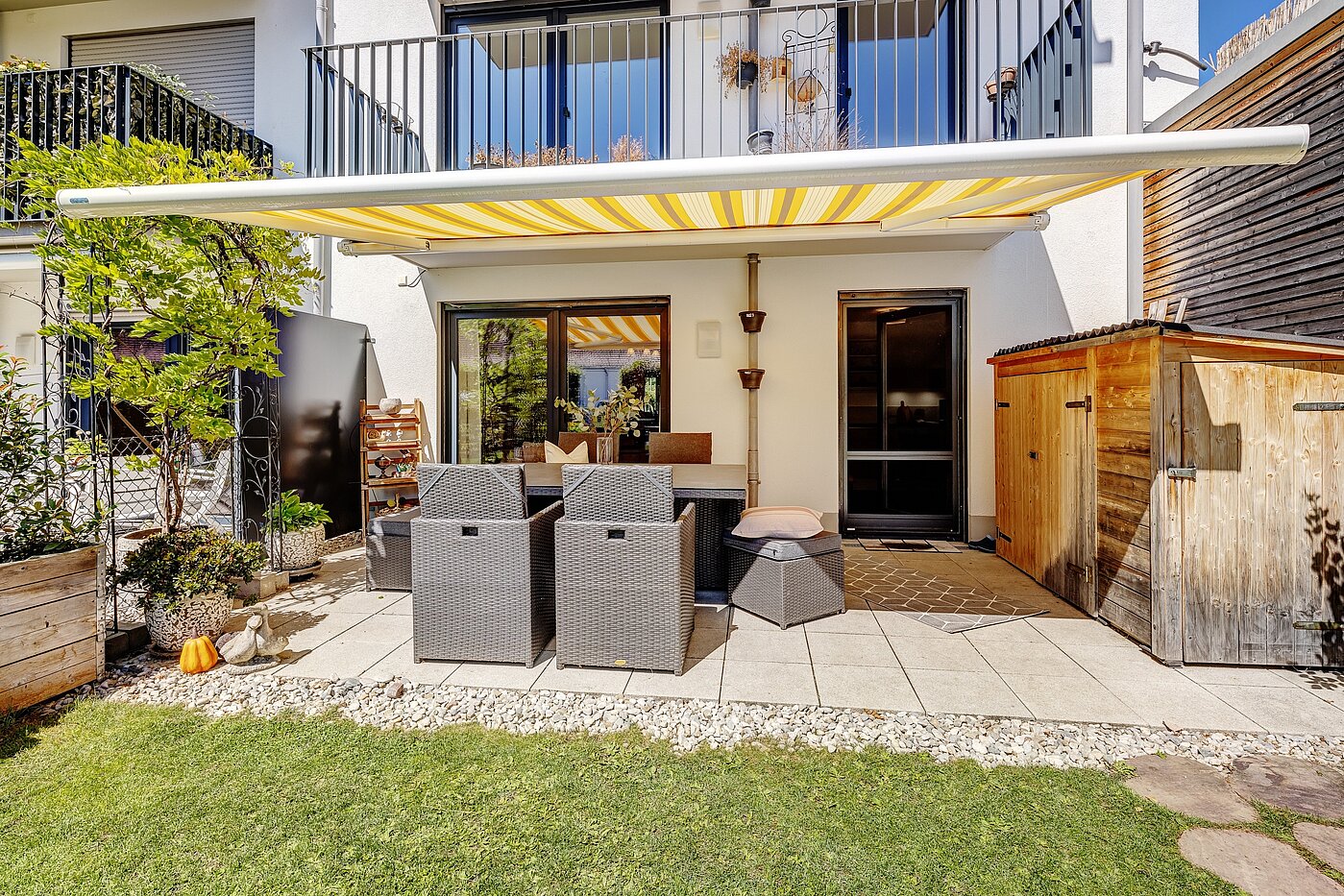 フラット 部屋数 3 部屋 | Wolfratshausen | 2208ML1 | ...mit elektrischer Markise für...